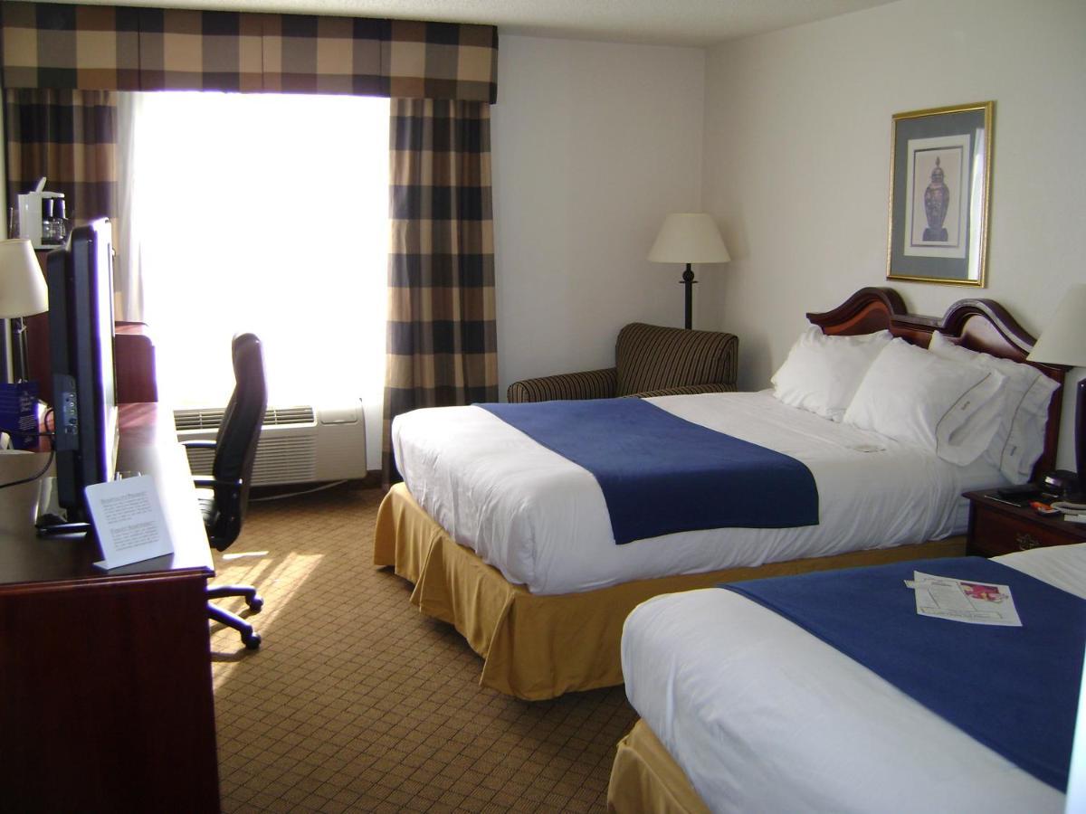 Holiday Inn Express & Suites Alliance By Ihg Exterior photo