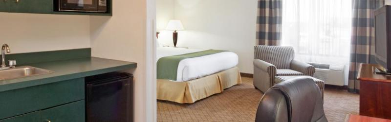Holiday Inn Express & Suites Alliance By Ihg Exterior photo