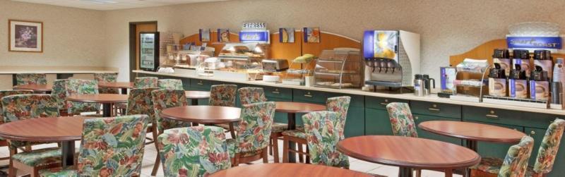 Holiday Inn Express & Suites Alliance By Ihg Exterior photo