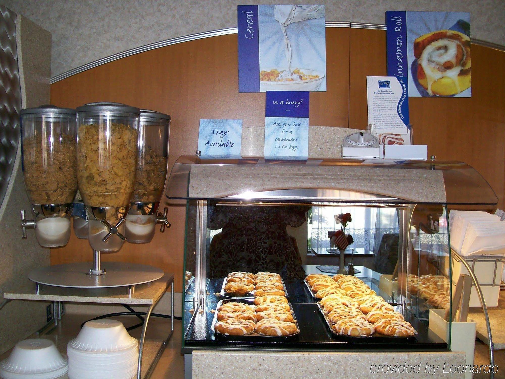 Holiday Inn Express & Suites Alliance By Ihg Restaurant photo